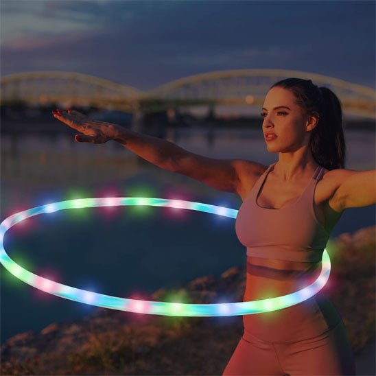 hula hoop femme faisant exercices cerceau