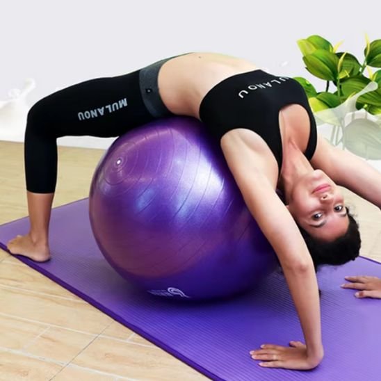 ballon yoga souplesse sur swissball