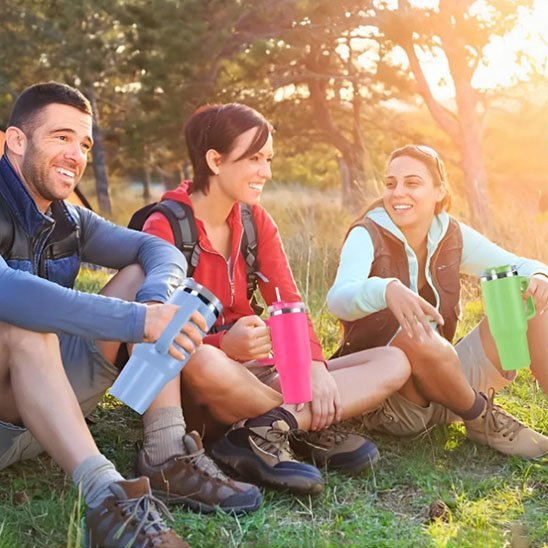 Bouteille isotherme groupe sport pause hydratation