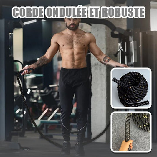 corde a sauter homme en salle de sport