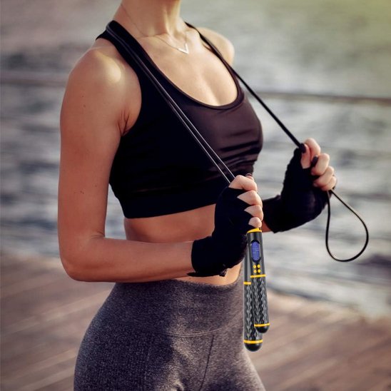 Corde à sauter sans corde ou avec femme en preparation