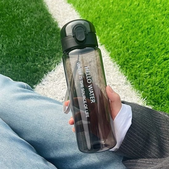 gourde sport noire hello water