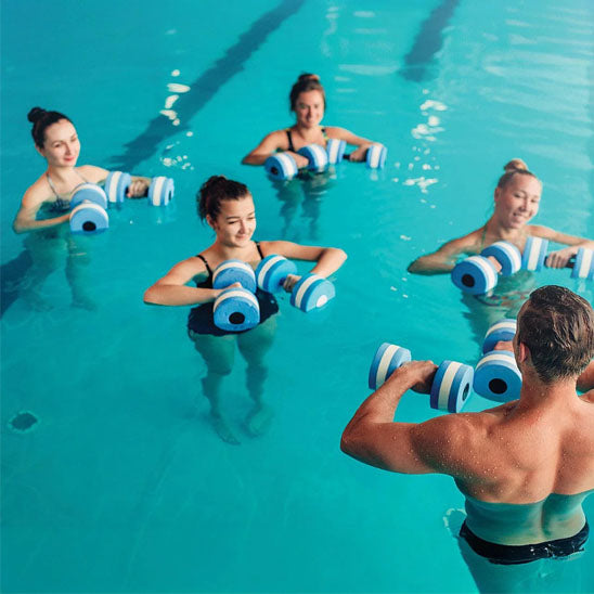 halteres cours aquagym piscine