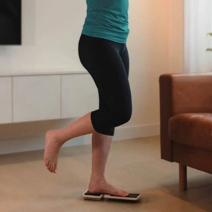 Planche d'équilibre femme exercices salon