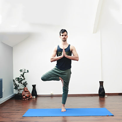 tapis de yoga homme meditation