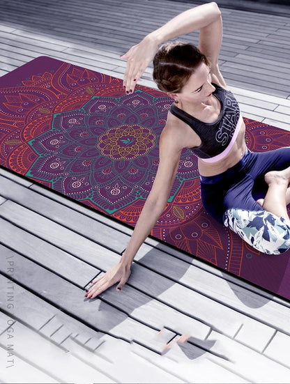 tapis pour pilates femme en tailleur etirement